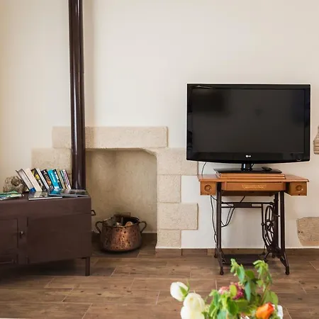 Casa Ermioni Stone House 펜션 *