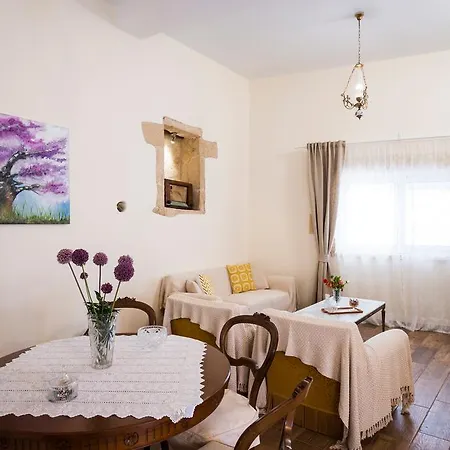Casa Ermioni Stone House 펜션 *