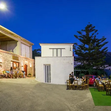 펜션 Casa Ermioni Stone House Kástellos